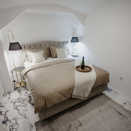 Amore Luxury Apartment ซาเกร็บ ภายนอก รูปภาพ