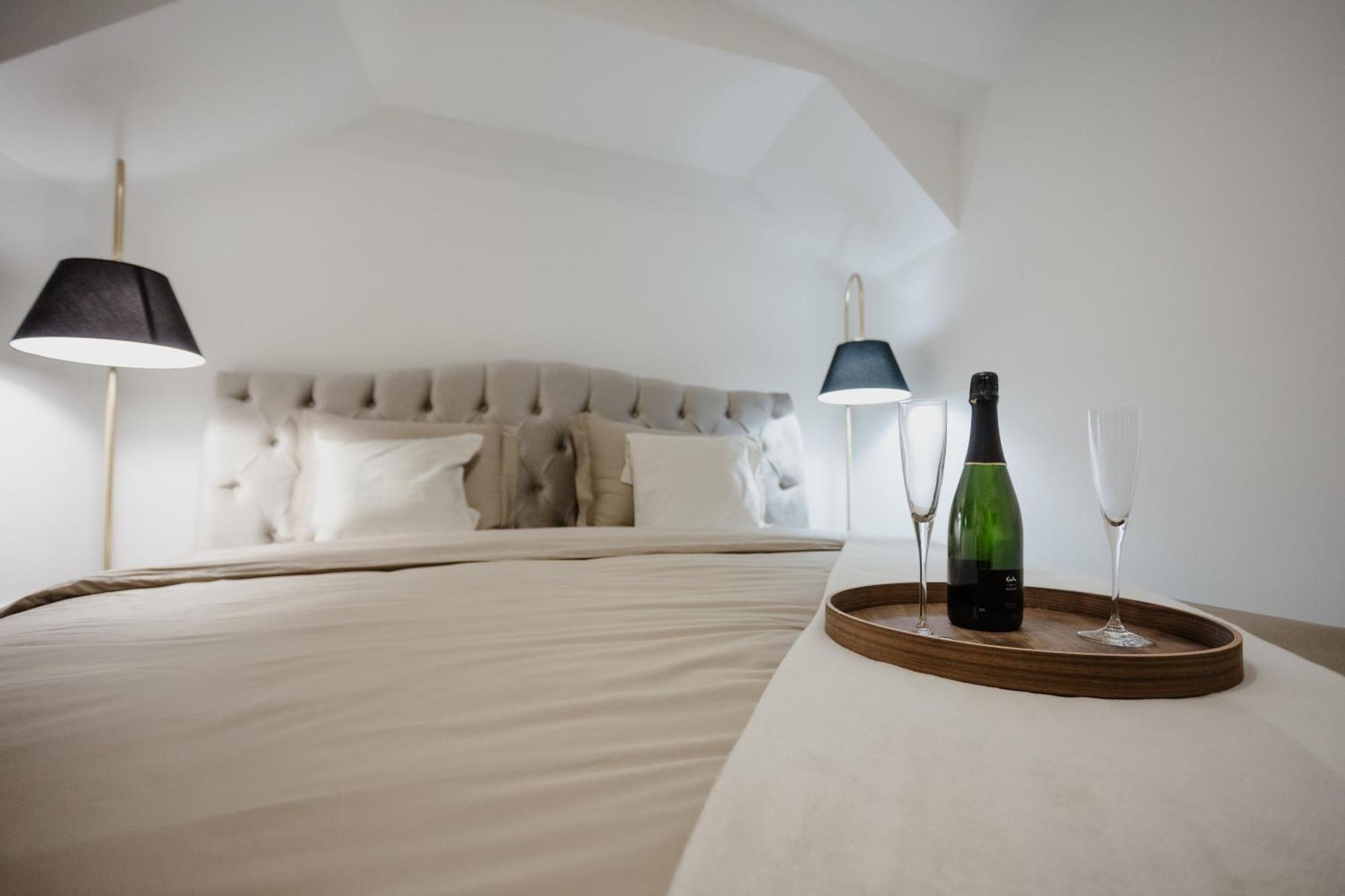 Amore Luxury Apartment ซาเกร็บ ภายนอก รูปภาพ