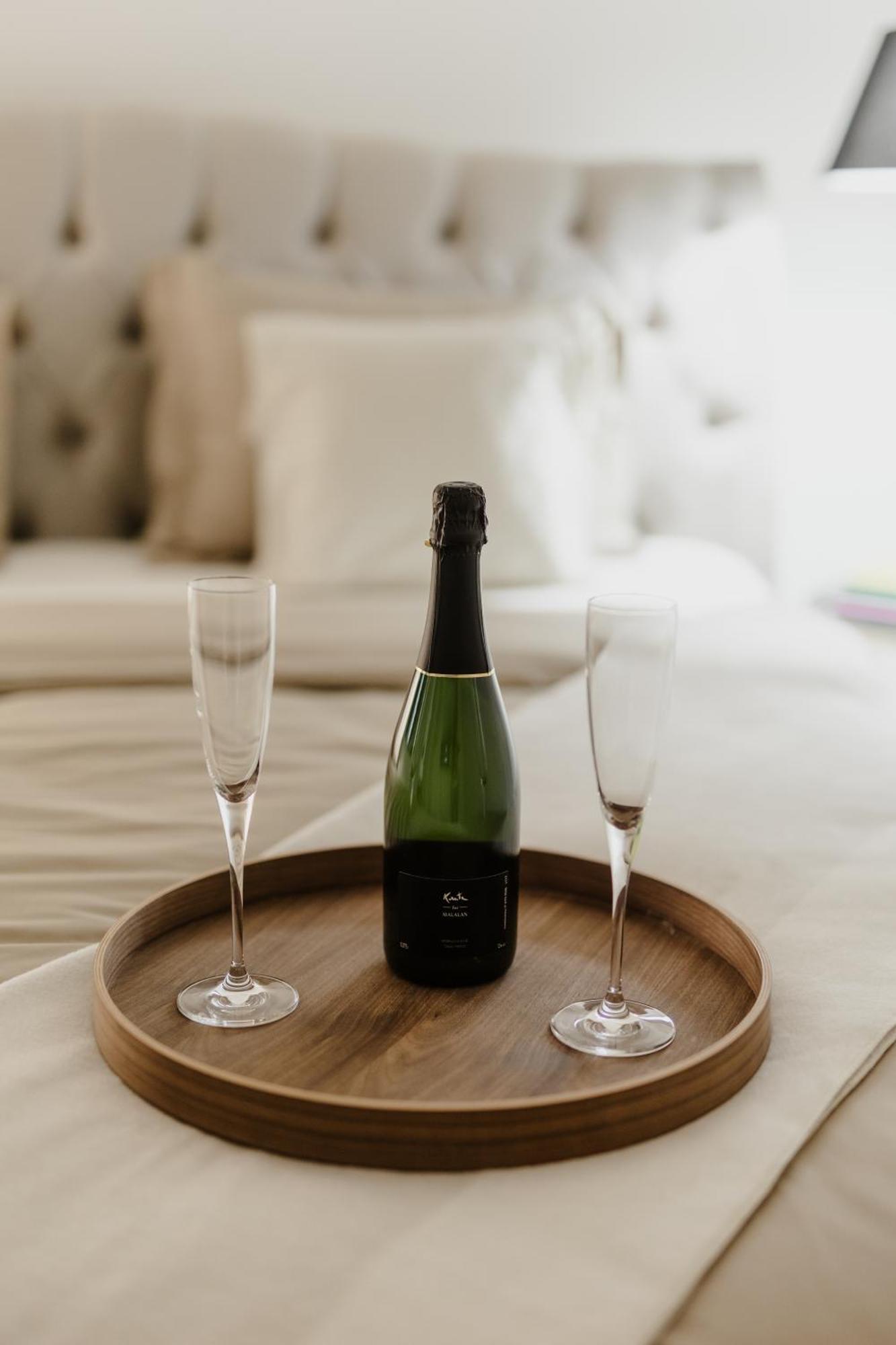 Amore Luxury Apartment ซาเกร็บ ภายนอก รูปภาพ